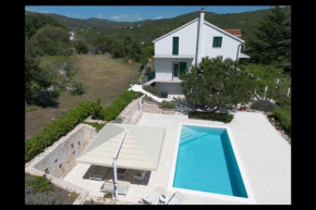 Villa Bacio with new heated pool